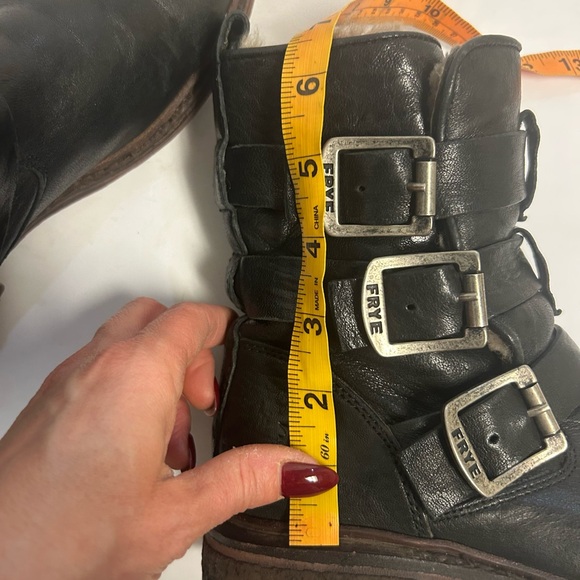 Frye Boots Valerie Women's Strappy Sz 6 Black Leather Shearling Moto Buckle - Picture 15 of 16